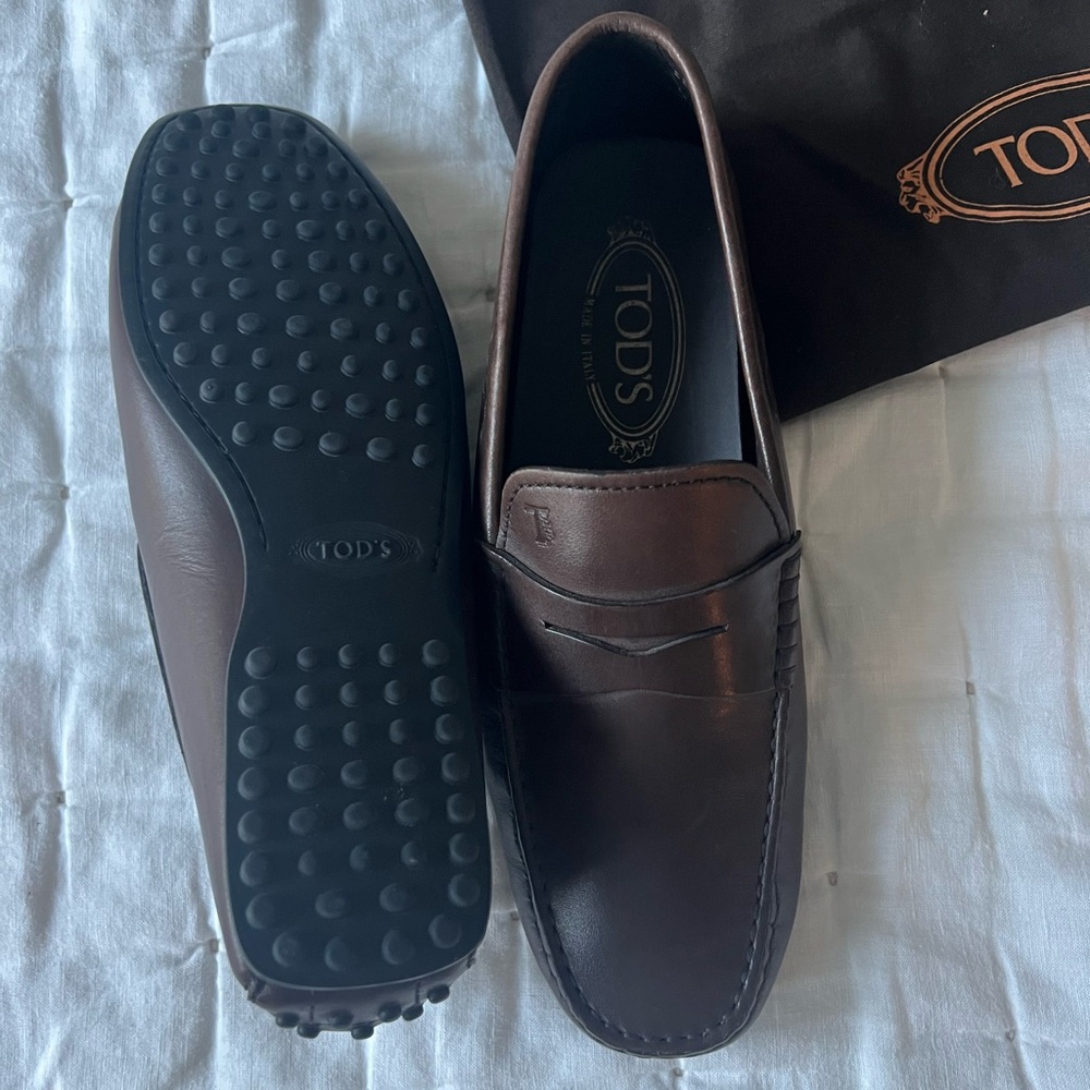 Tod's Men's Mocassino Nuovo Gommino Loafer - Picture 2 of 9